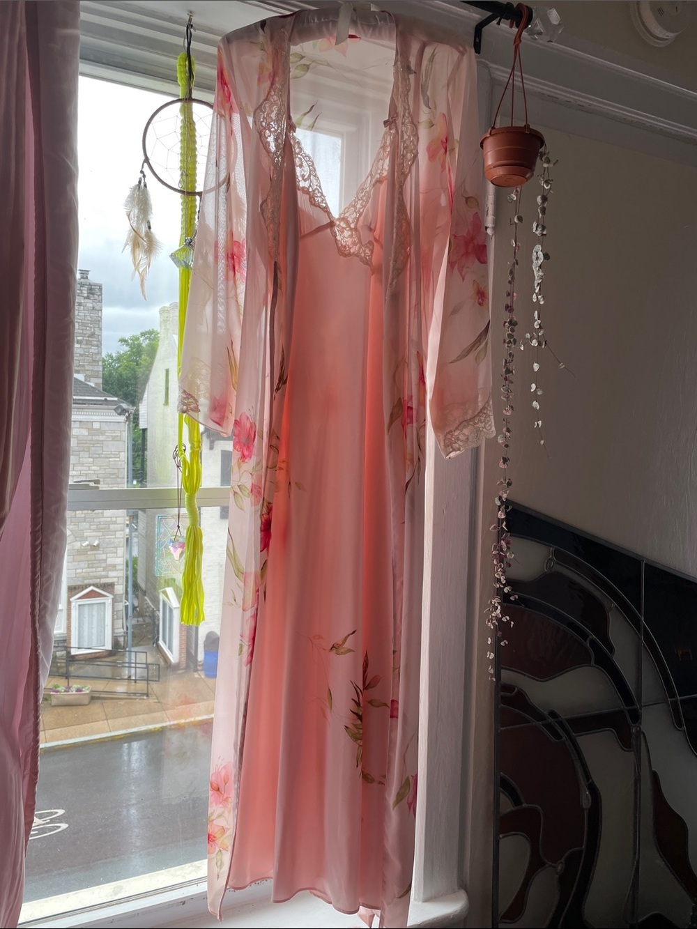 Valerie Stevens Pink Floral Satin Chemise with Sheer Floral Robe Vintage Medium